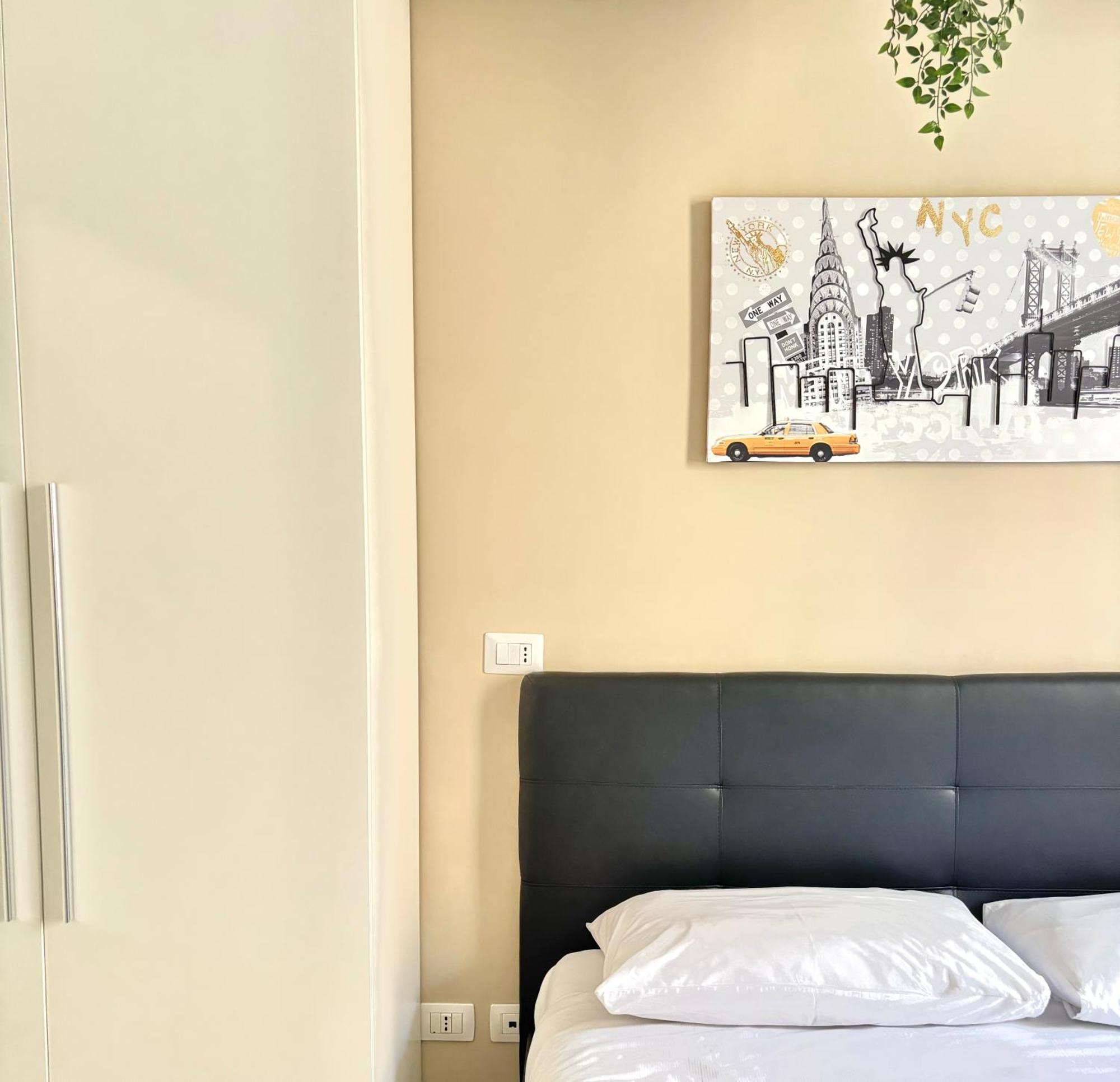 Enjoy Ponte Lungo Villa Рим Екстериор снимка